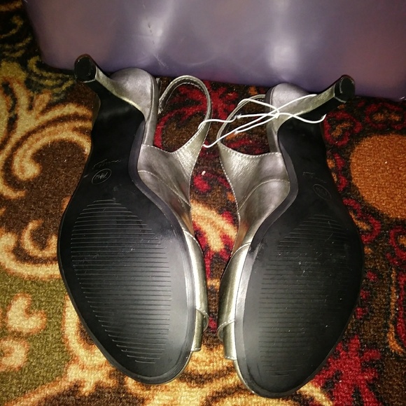 Madeline Stuart slingback kitten heels NWOT - Picture 4 of 5